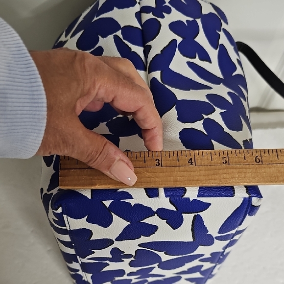 KATE SPADE🔥🔥HOST PICK🔥🔥 Large Butterfly Print Tote Bag - Picture 10 of 13